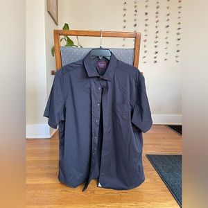 Untuckit Shirt - Men’s Large - Black